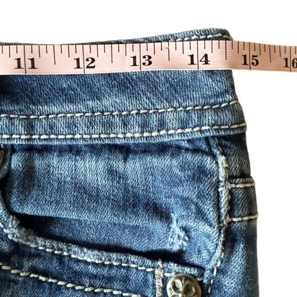 โจ MISS ME Low Rise Bermuda Jean Shorts ๐โ๏ธ Size 28 โจ - Picture 13 of 14